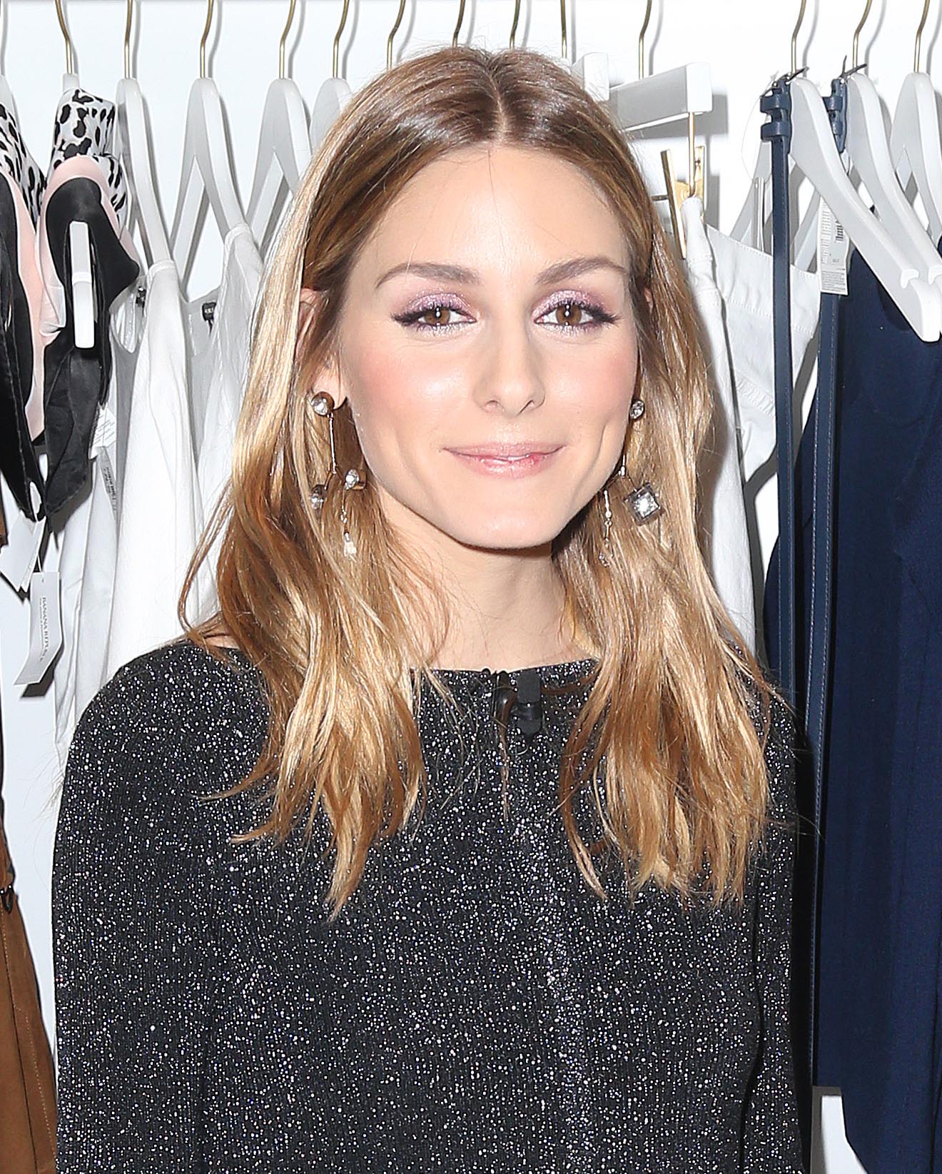 Olivia Palermo con raya en el medio