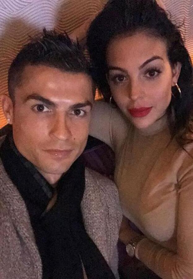 El jugador del Real Madrid junto a Georgina./instagram