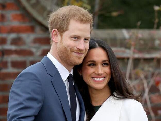 Enrique de Inglaterra y Meghan Markle durante el anuncio oficial de su compromiso./getty