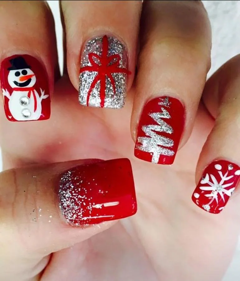 Fotos: Inspiración: 21 ideas para decorar tus uñas en Navidad | Mujer Hoy