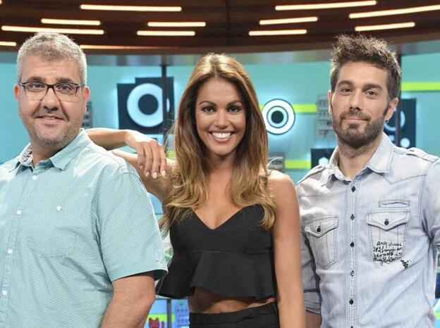 Flo, Dani y Lara, presentadores del programa de cuatro.