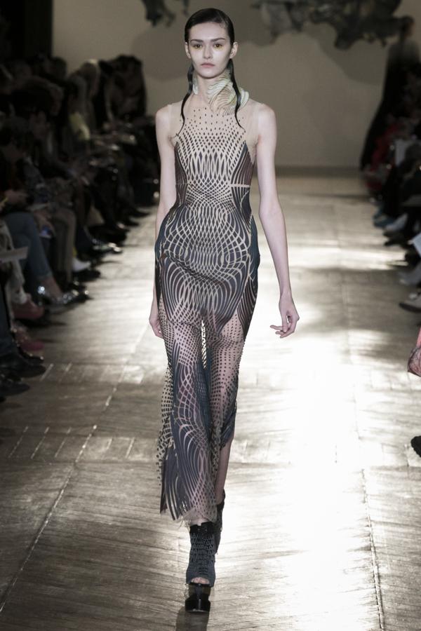 Los mejores looks de la Alta Costura de París: Iris van Herpen