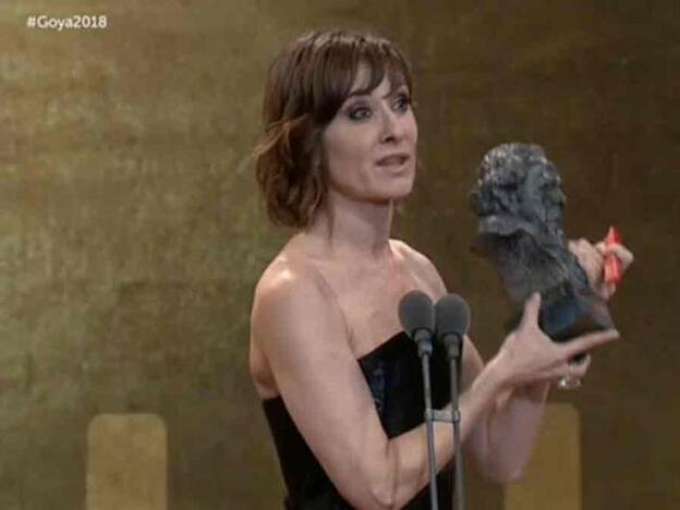 Nathalie Poza recoge su Premio Goya como mejro actriz protagonista./twitter.