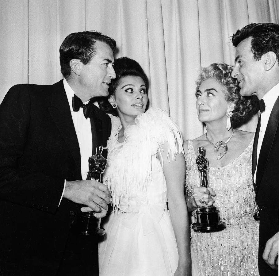 Los vestidos más bonitos de la historia de los Premios Oscar: Sofia Loren