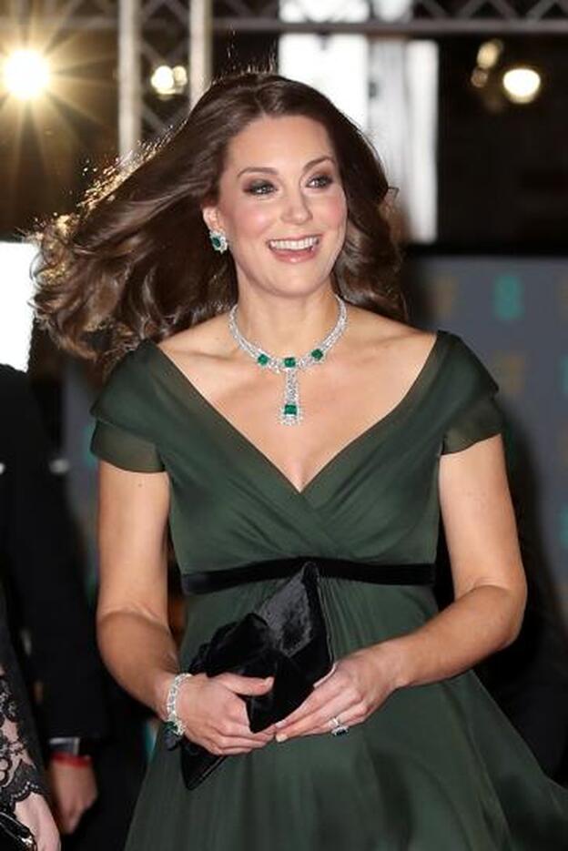 Kate Middleton con bolso de Marcaró