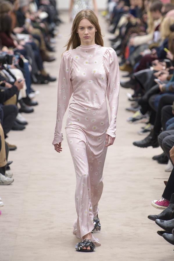 Los looks más bonitos de la Paris Fashion Week: Paco Rabanne