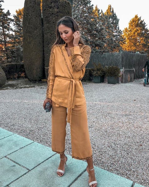 Looks de influencers para ser la invitada perfecta