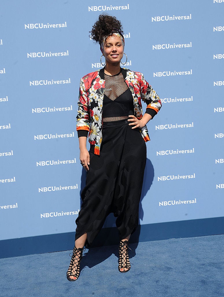 Iconos de estilo, con la piel por bandera: Alicia Keys
