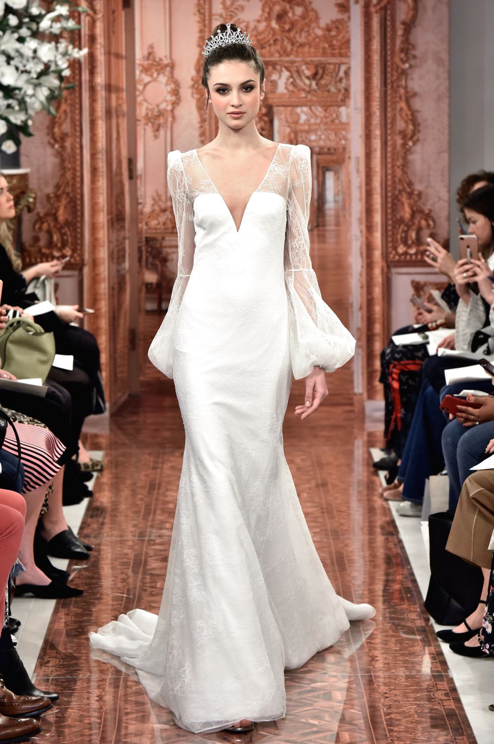 Bridal Week 2019: los looks nupciales más espectaculares: Theia