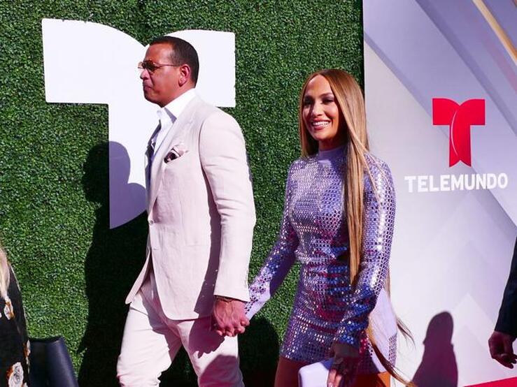 Los looks de la alfombra roja de los Premios Billboard Latinos