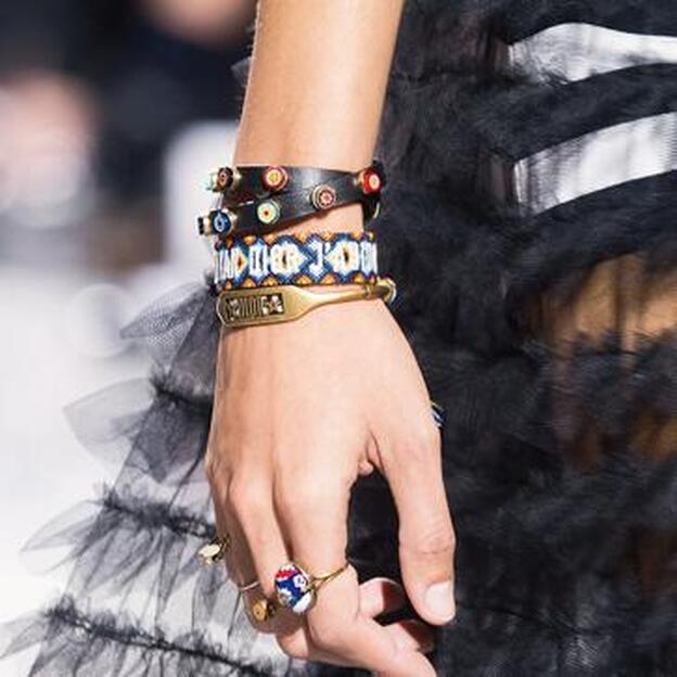 Pulseras de color de Dior