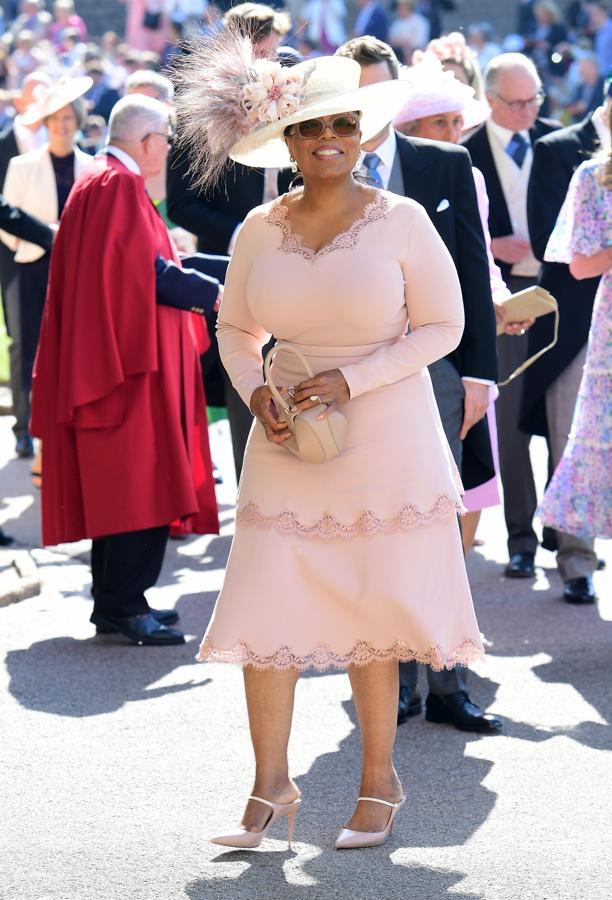 Sombreros y tocados en la boda real: Oprah Winfrey