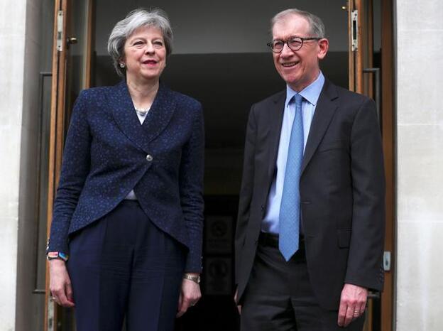 Theresa y Philip May en una imagen de archivo./gtres,