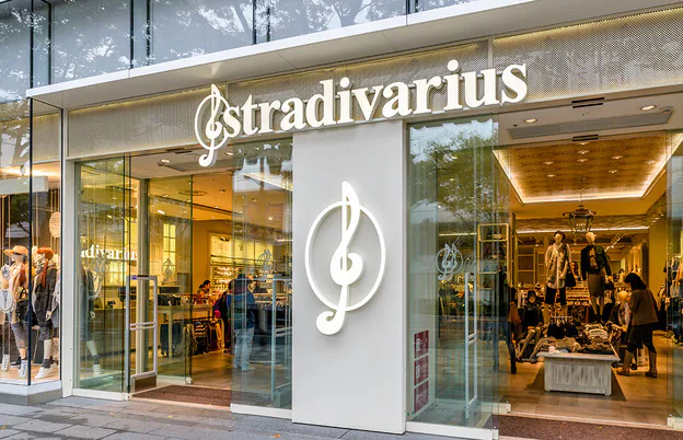 Agotar Injusto Odiseo Stradivarius cancela la línea de ropa de hombre | Mujer Hoy