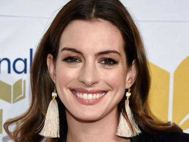 Anne Hathaway relata en sus redes sociales la dura vida de su padre./gtres.