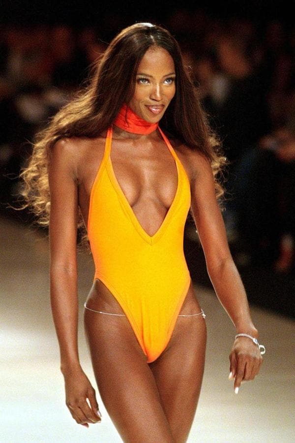 Este verano 2018, el bikini se lleva así. Naomi Campbell