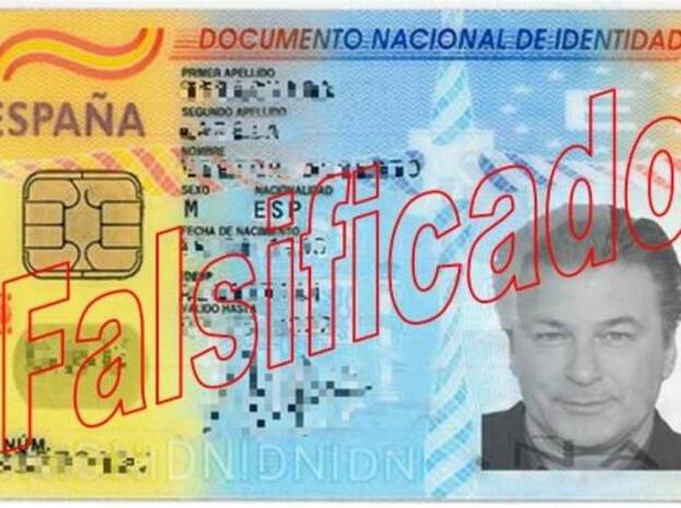 DNI falso de Alec Baldwin./Policía Nacional.