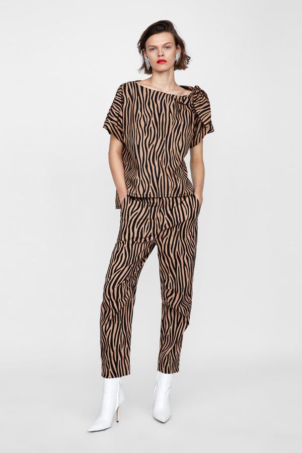 Ni serpiente, ni leopardo. El animal print que despunta es este. Total look