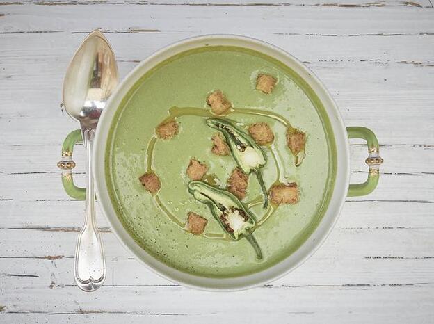 Este gazpacho verde es ideal para el verano./cecilia bayona.