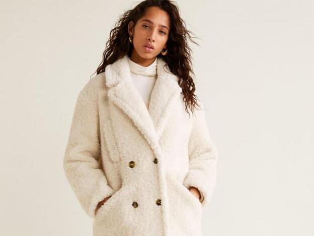 Low scramble silhouette El abrigo de borreguito que se agotó en H&M está en Mango | Mujer Hoy