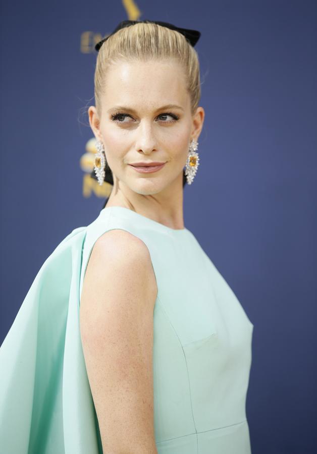 Lo mejor de la belleza de los Emmy 2018: Poppy Delevingne