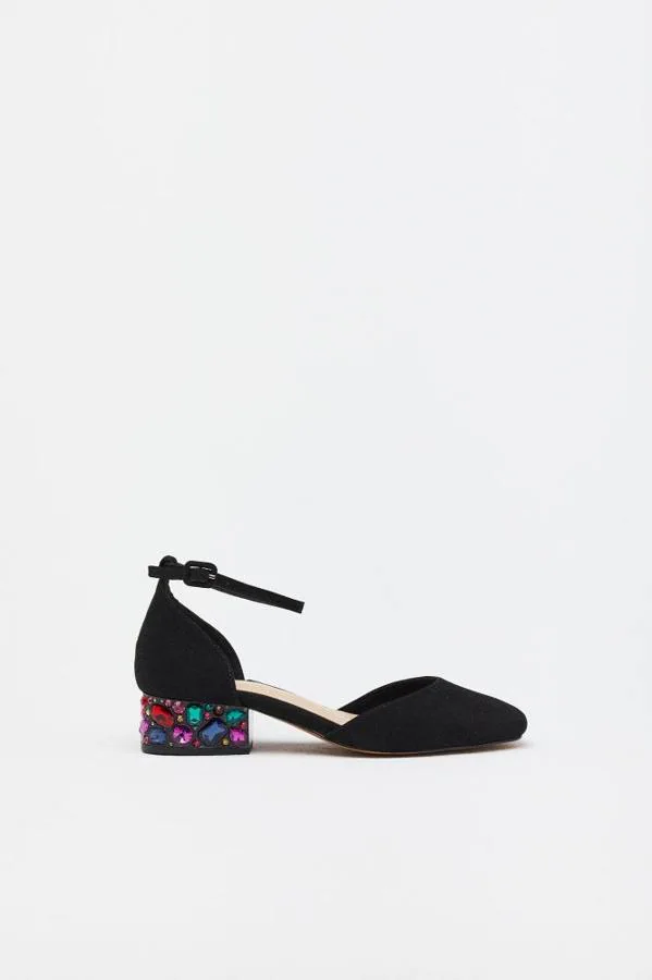 Zapatos 'kitten heel' con tacón joya, para un sutil toque de sofisticación