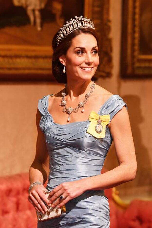 Kate Middleton, con joyas de la corona