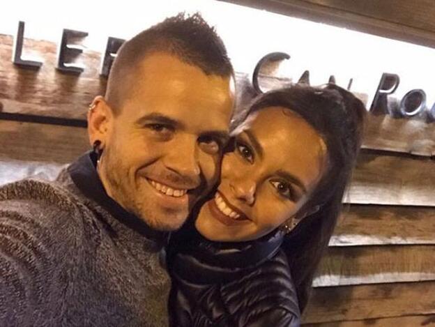 Critican a Cristina Pedroche y a Dabiz Muñoz por subir una foto en Instagram demostrando su amor./instagram.
