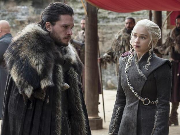 Jon y Daenerys, amantes y aspirantes a guerreros proféticos