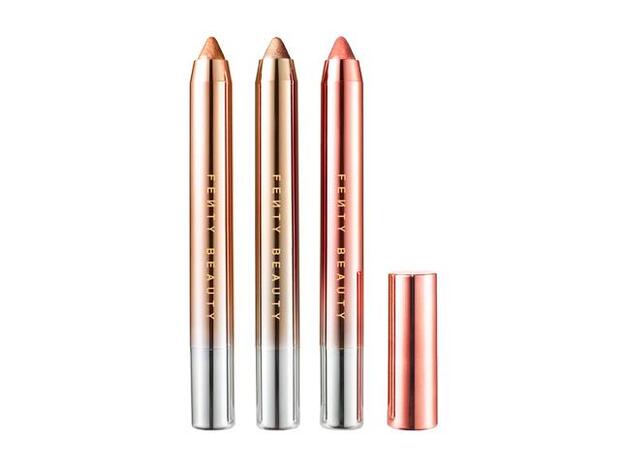 Frost Bunny Metallic Eye + Lip Crayon 3-PC Set de Fenty Beauty (35 €).