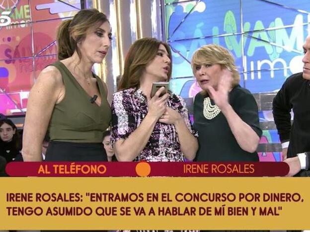 Los colaboradores de 'Sálvame' hablan con Irene Rosales por teléfono.