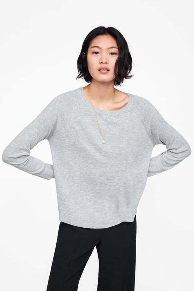 Jersey básico de Zara (12,95 euros).