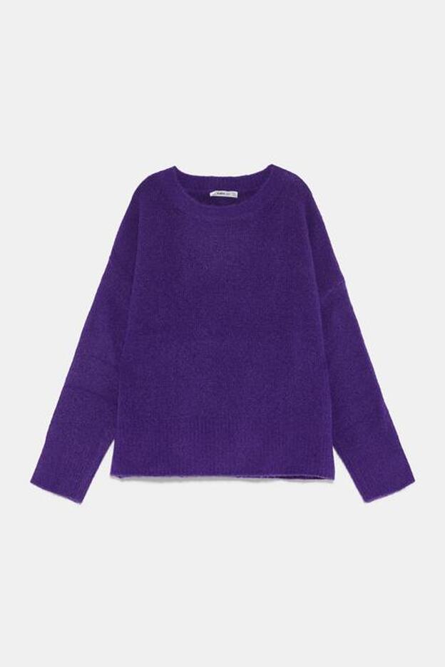 Jersey de punto fino morado de Zara.