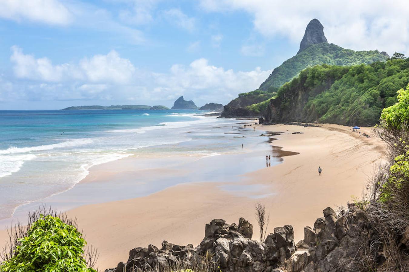 1. Baia do Sancho, Fernando de Noronha, Brasil