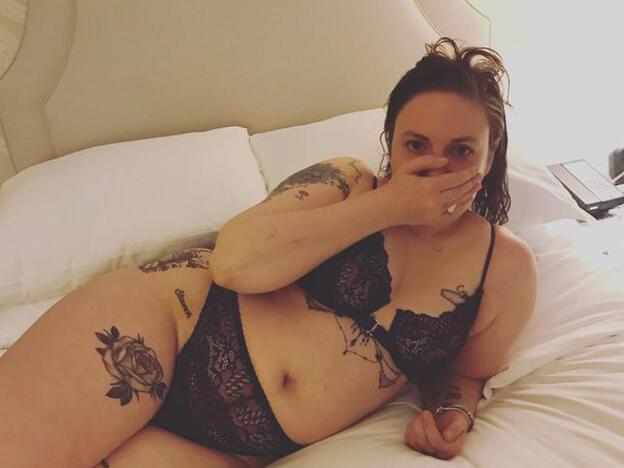 Esta es la foto con la que Lena Dunham ha ilustrado su alegato. Pincha sobre la foto para ver los cambios de peso de los famosos más impactantes./instagram.