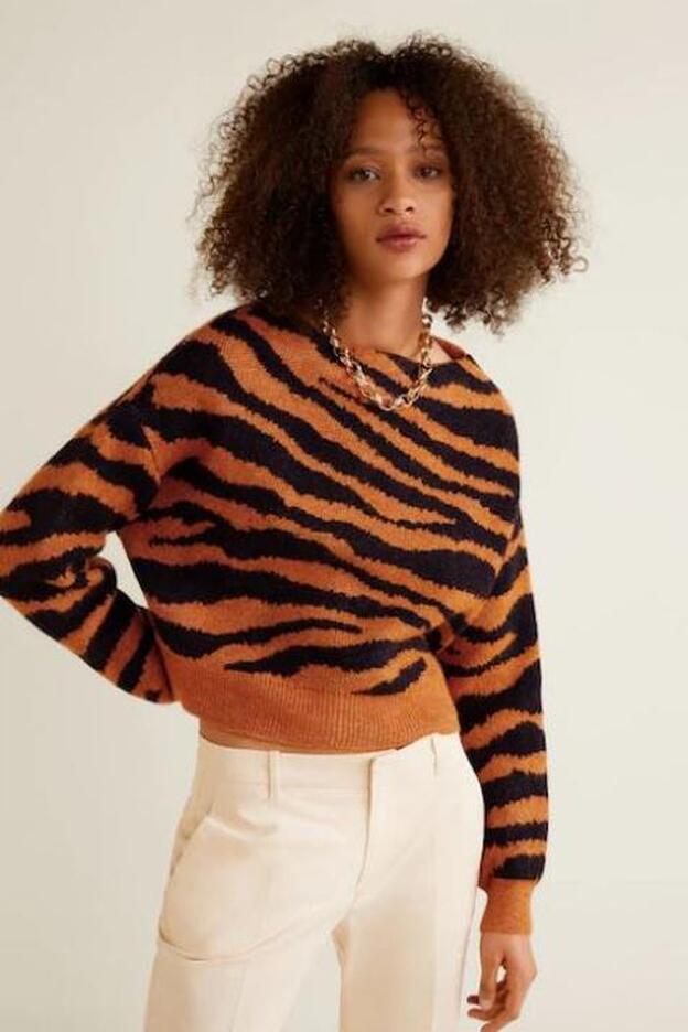 Jersey de Mango animal print. (29,95 euros).