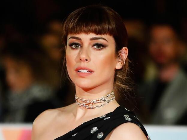 Blanca Suárez ha enmarcado su mirada con ayuda del flequillo y del maquillaje color negro.