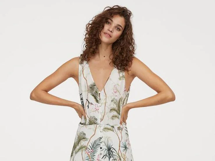 Estos vestidos low cost para chicas curvy H&M, Zara y Mango acentúan tus curvas, y son perfectos para esta primavera/verano | Mujer Hoy