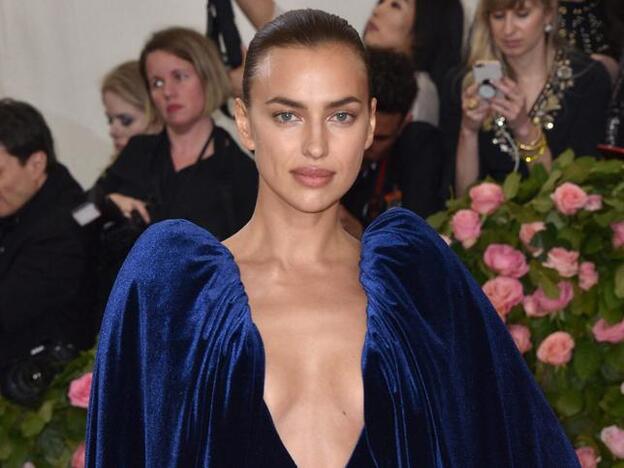 Irina Shayk comparte en sus redes sociales su primera foto como ex de Bradley Cooper. Pincha sobre la foto para ver las parejas que han roto este 2019./cordon press.