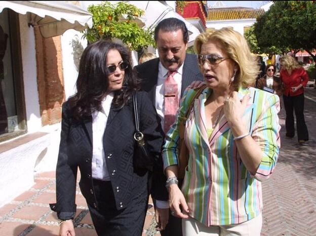 Isabel Pantoja, Julián Muñoz y Maite Zaldívar en una foto de archivo.