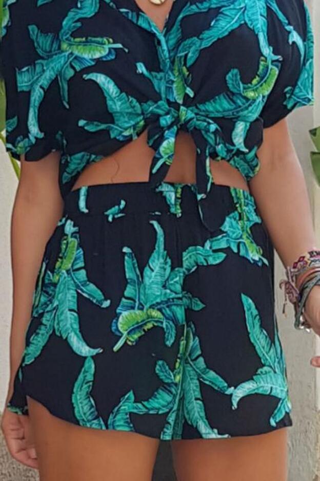 Detalle del conjunto tropical de Capriche que ha elegido Cristina Pedroche.