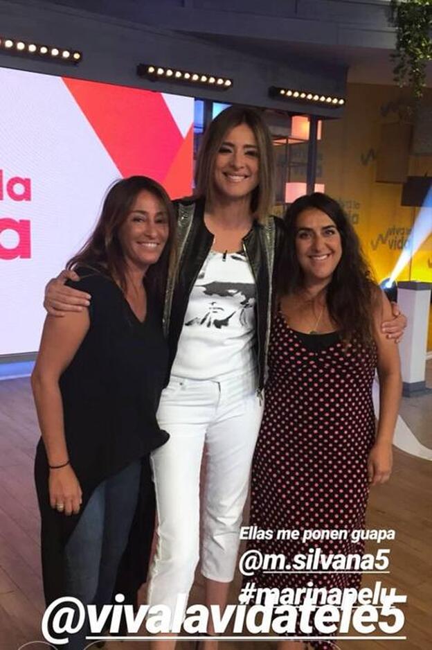 Sandra Barneda muestra su look en Viva la Vida.