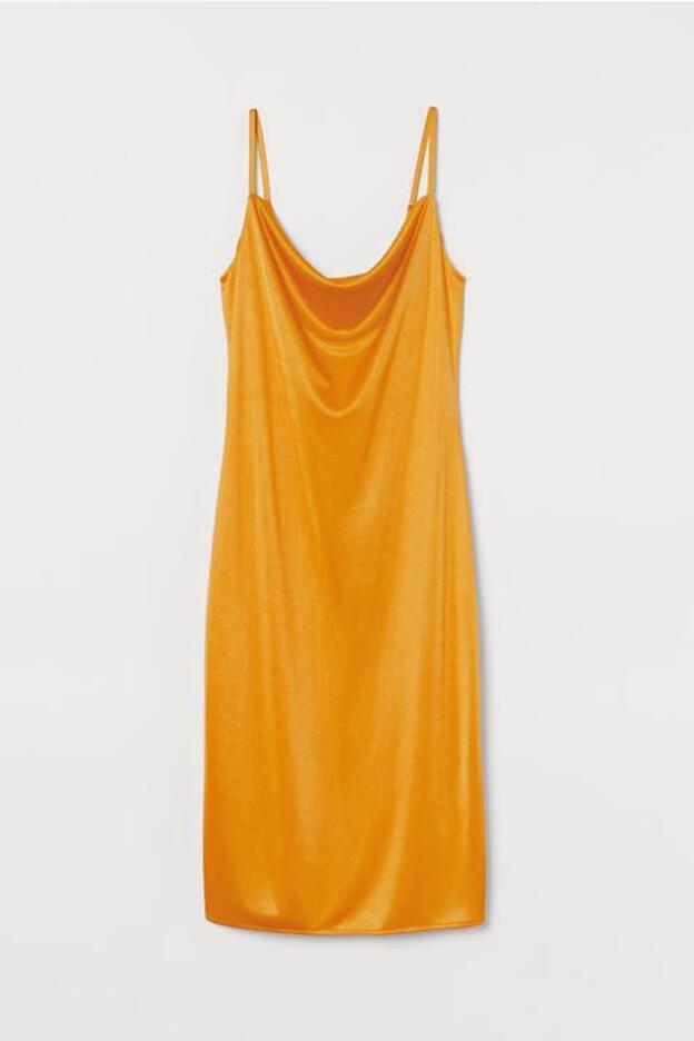 Vestido lencero básico de color amarillo, 19,99 euros.