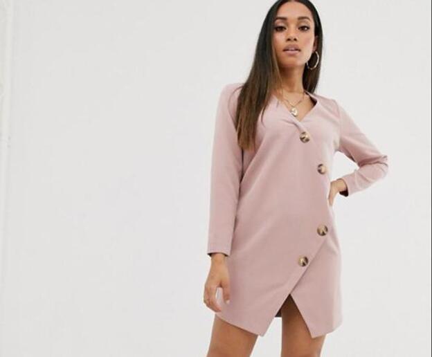 Vestido de Asos, (49,99 euros).