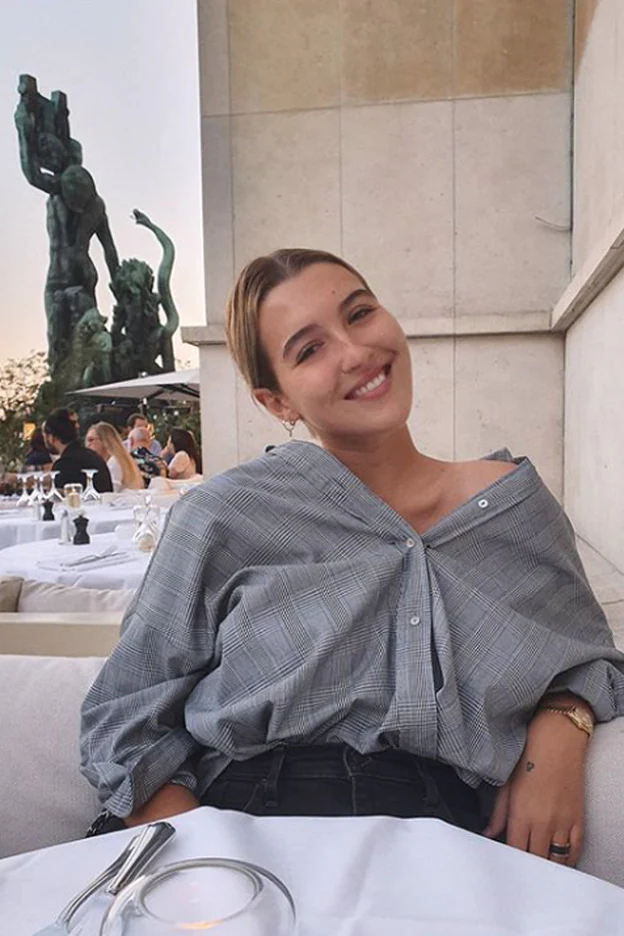 Pincha en la foto para ver los mejores looks de Alba Carrillo en Instagram: vestidos de Zara y otras prendas de la tele./INSTAGRAM