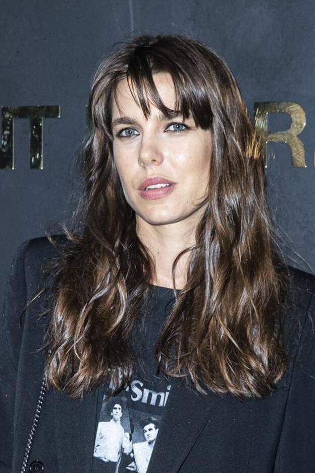 Carlota Casiraghi tiene el flequillo más favorecedor.