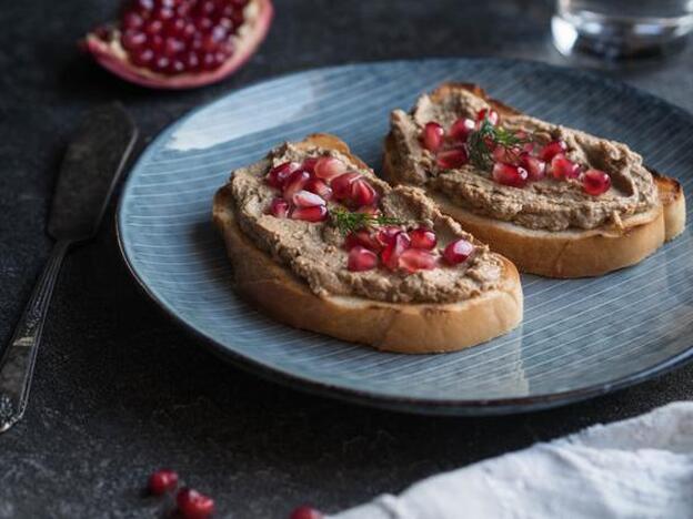 Pincha en la imagen para ver las recetas realfooding para huir de los ultraprocesados en Navidad./getty images