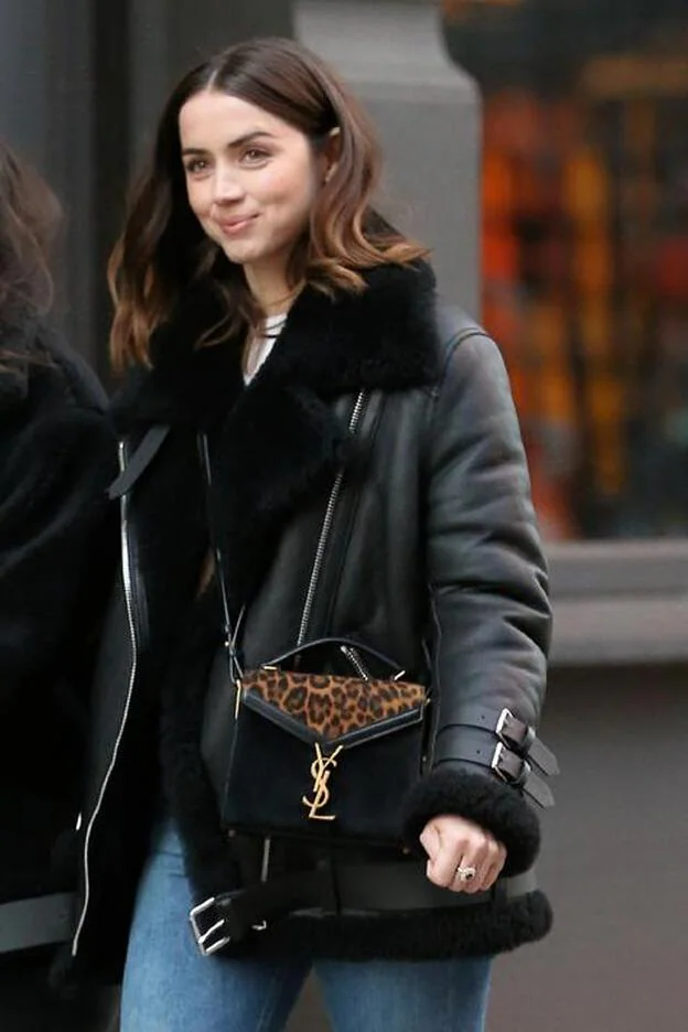 Ana de Armas la chaqueta que necesitas para terminar invierno y que puedes comprar en Zara | Mujer Hoy