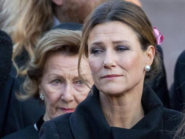 Marta Luisa de Noruega en una imagen en el funeral de Ari Behn. Pincha sobre la foto para ver los famosos que nos dejaron en 2019./gtres.