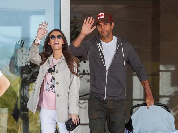 Ana Boyer y Fernando Verdasco el día que salieron del hospital con su hijo. Miguel./gtres.